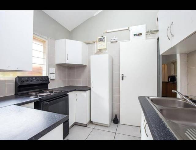 5 BEDROOM HOUSE FOR SALE IN GLENMORE